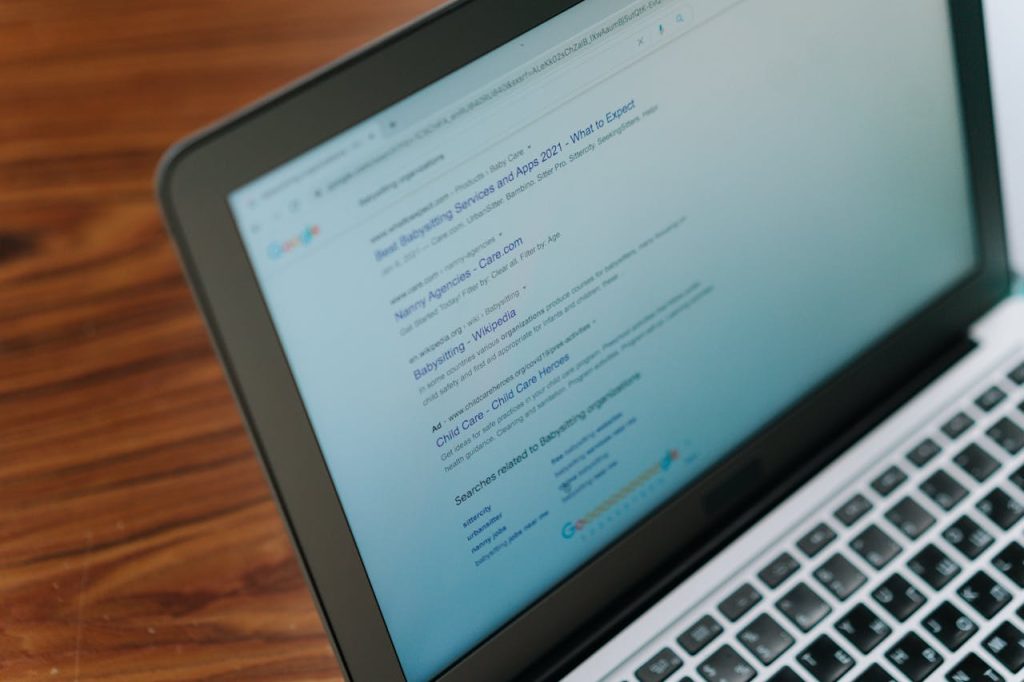 How Search Engines Work 3 pexels cottonbro 6986455 1